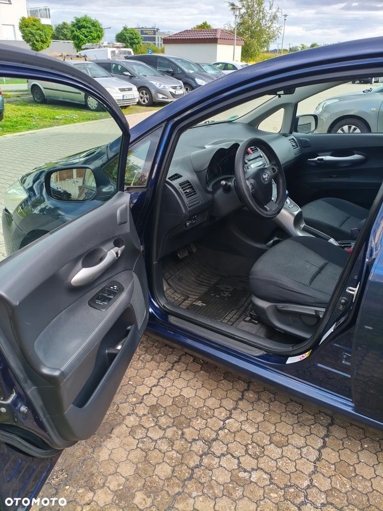 Toyota Auris - 10