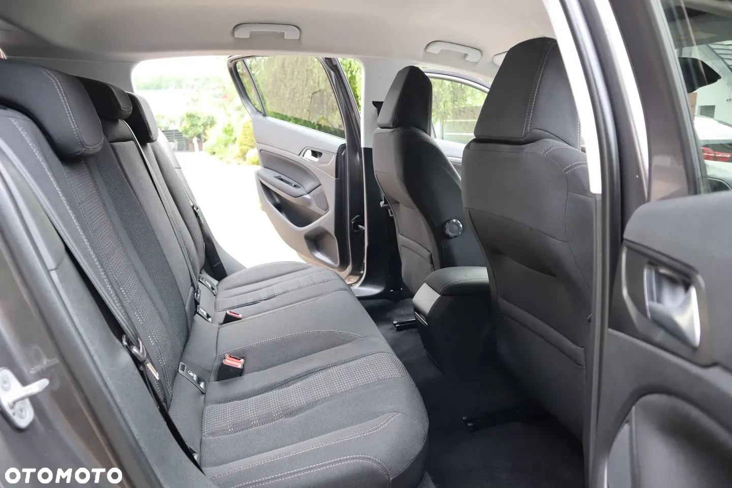 Peugeot 308 1.2 PureTech Allure S&S - 12