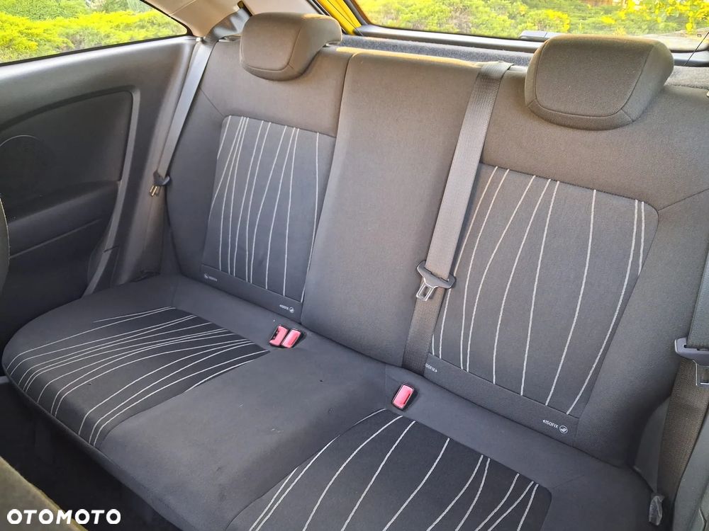 Opel Corsa - 11