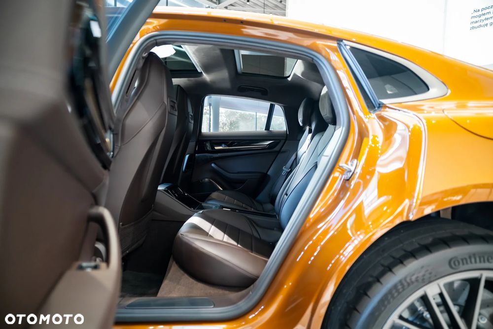 Porsche Panamera Turbo S E-Hybrid PHEV - 19