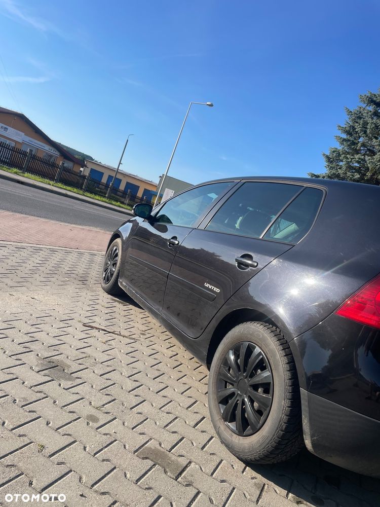Volkswagen Golf 1.9 TDI Q-Line - 5