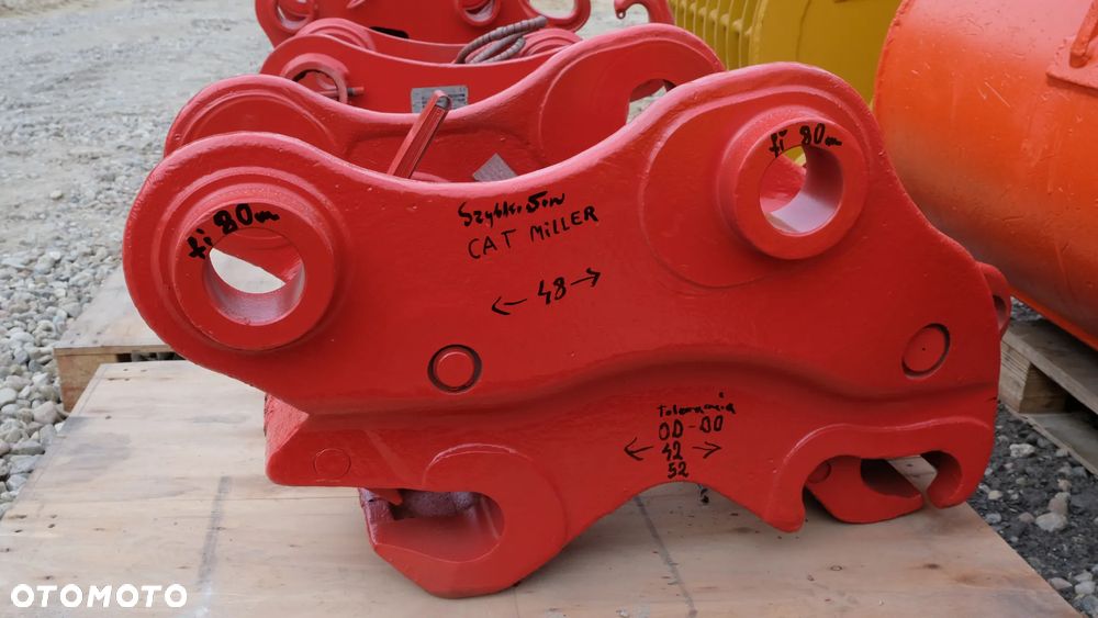Szybkozłącze CAT 320  fi 80 mm MIller pasujące do innych maszyn koparki 18-25 ton - 1