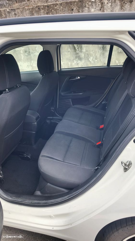 Fiat Tipo Station Wagon 1.6 M-Jet Lounge Tech - 5