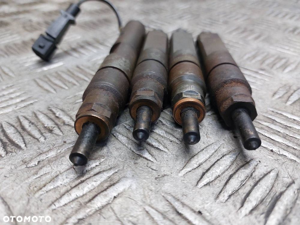 WTRYSK WTRYSKIWACZ KOMPLET VOLVO V40 S40 I LIFT 1.9 DI 7700875035 - 2
