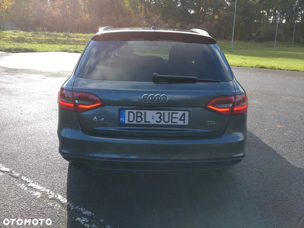 Audi A4 Avant 2.0 TDI - 9