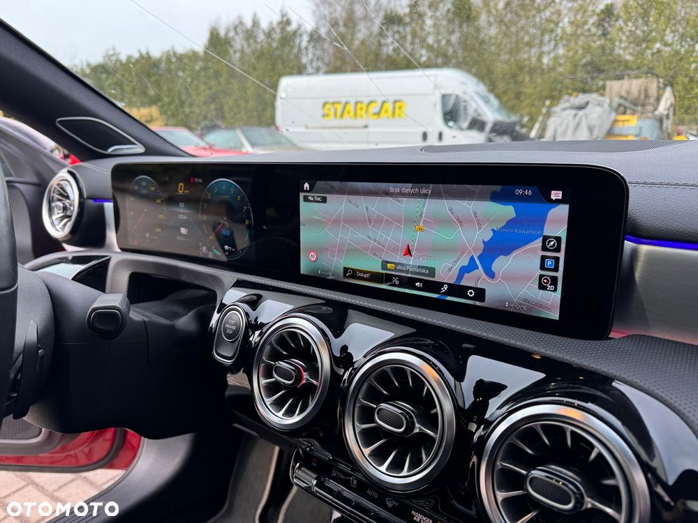 Mercedes-Benz CLA 250 e 8G-DCT Special Edition - 31