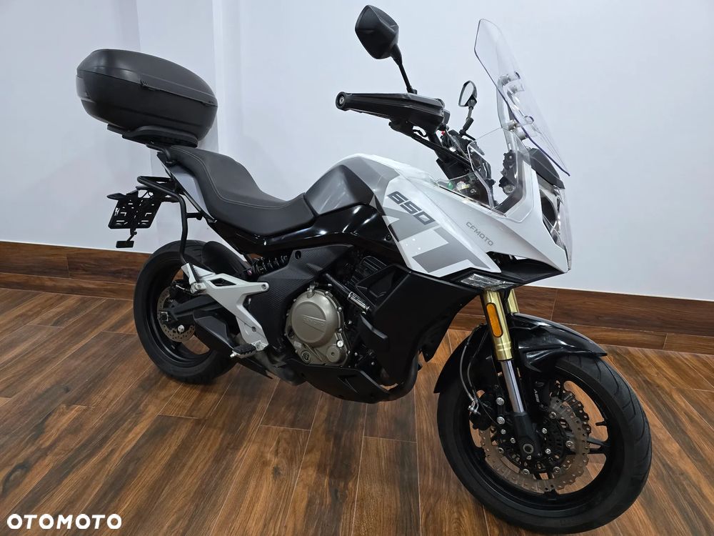 CFMoto MT - 7