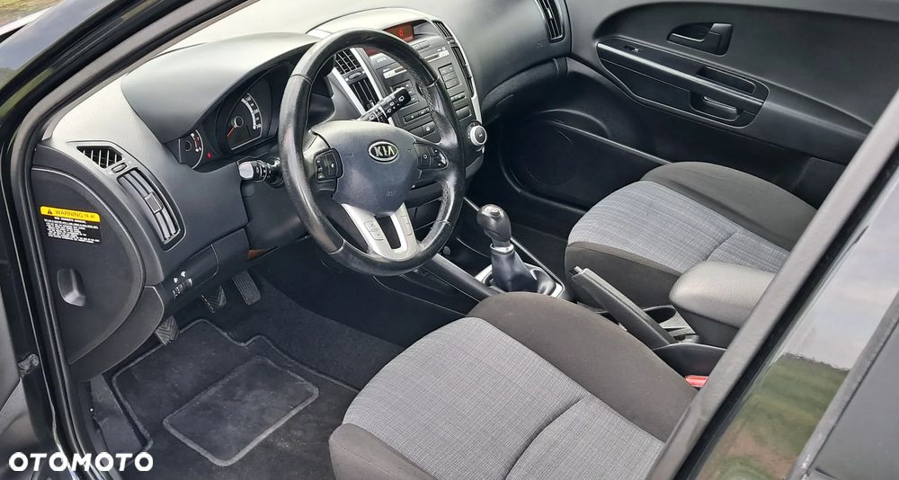 Kia Ceed 1.4 CVVT Attract - 10