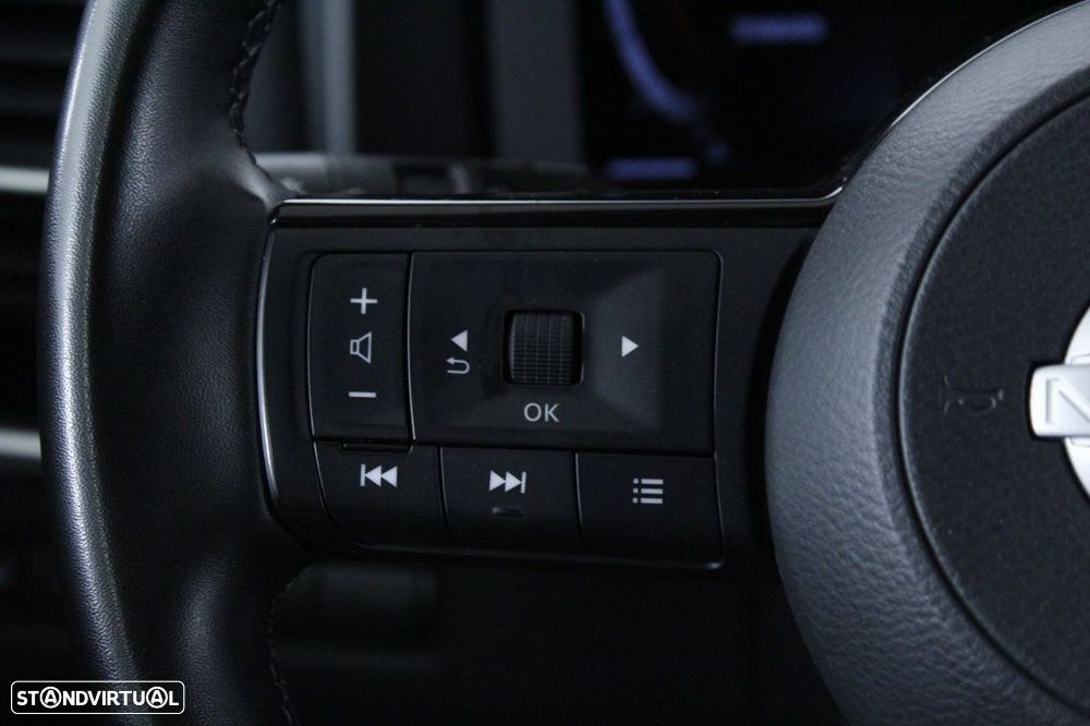 Nissan Qashqai 1.3 DIG-T N-Connecta LED - 23