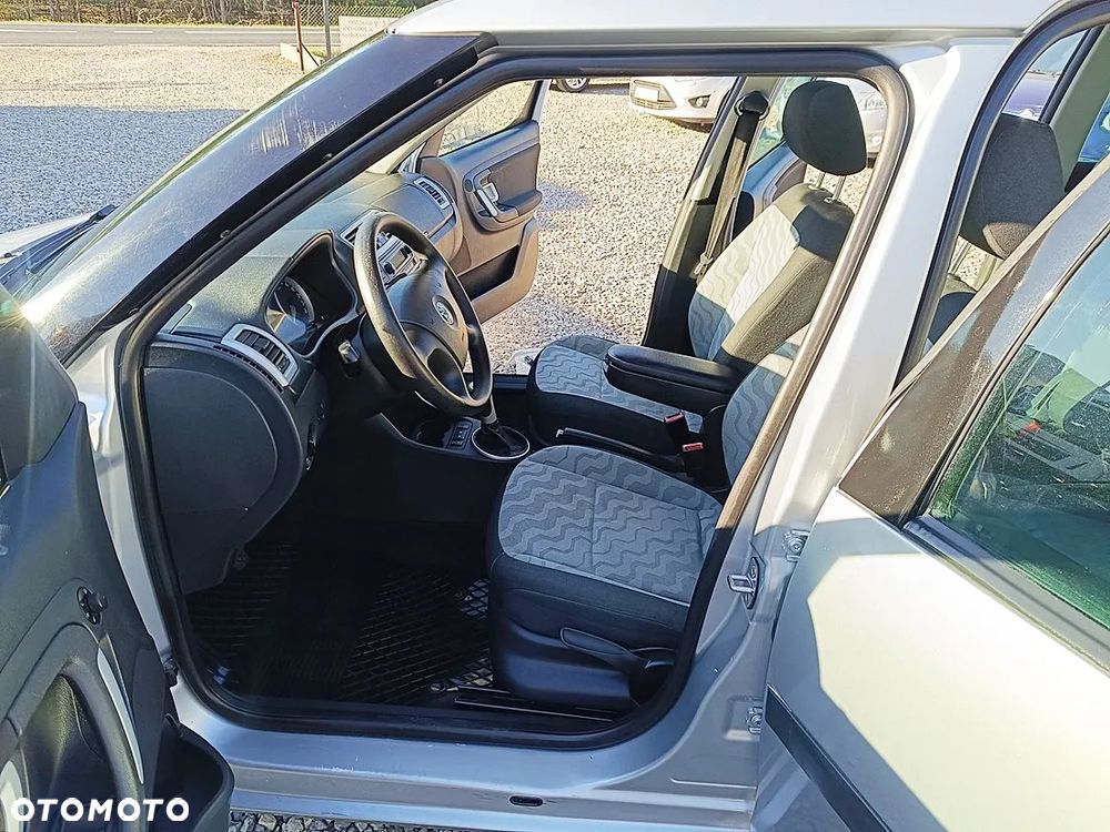 Skoda Roomster 1.4 MPI Elegance PLUS EDITION - 12