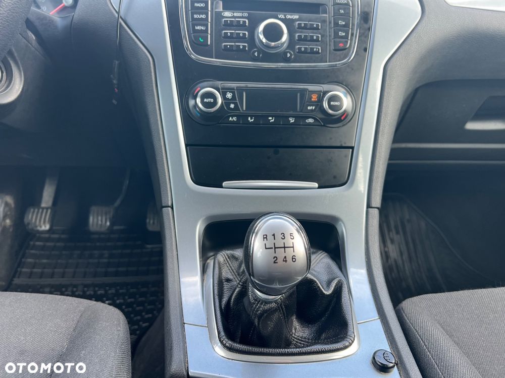 Ford Mondeo 2.0 TDCi Ambiente - 9