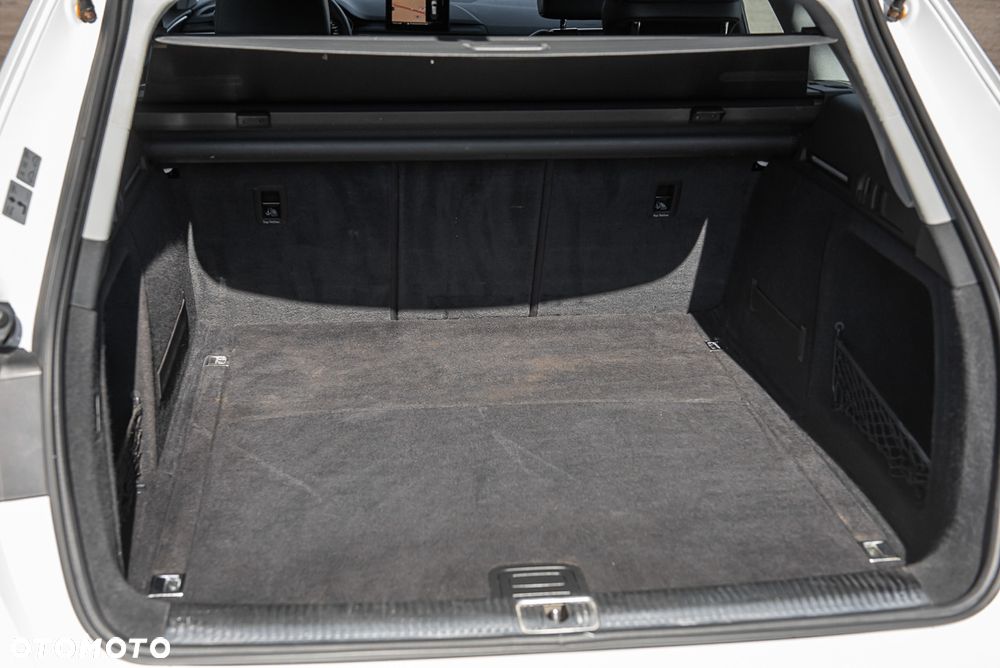 Audi A4 Avant 2.0 TDI - 27