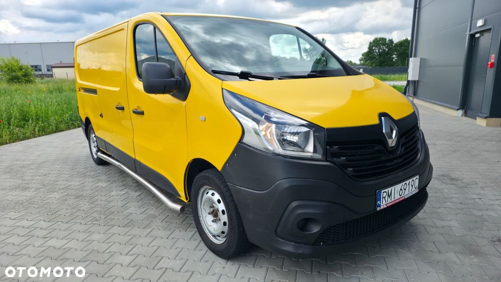 Renault TRAFIC - 2
