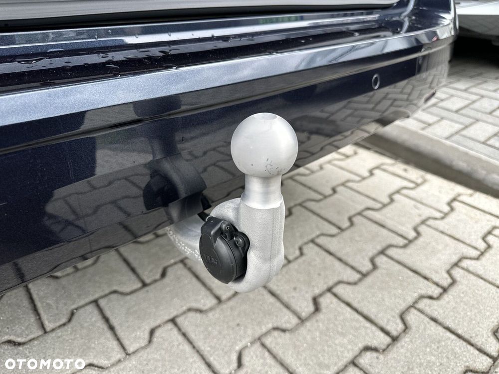 Volkswagen Multivan - 34