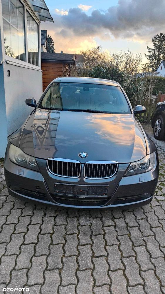 BMW Seria 3 325i - 2