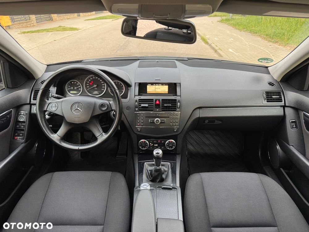 Mercedes-Benz Klasa C 180 Kompressor BlueEFFICIENCY Elegance - 7