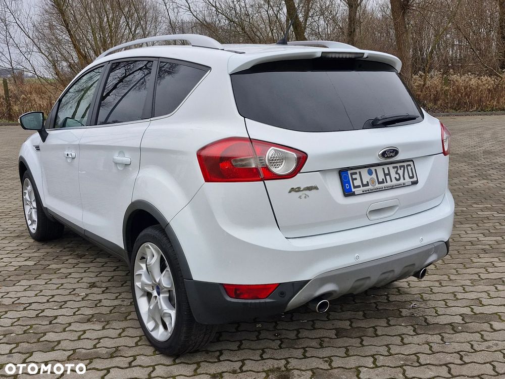 Ford Kuga 2.0 TDCi 4x4 Titanium - 39