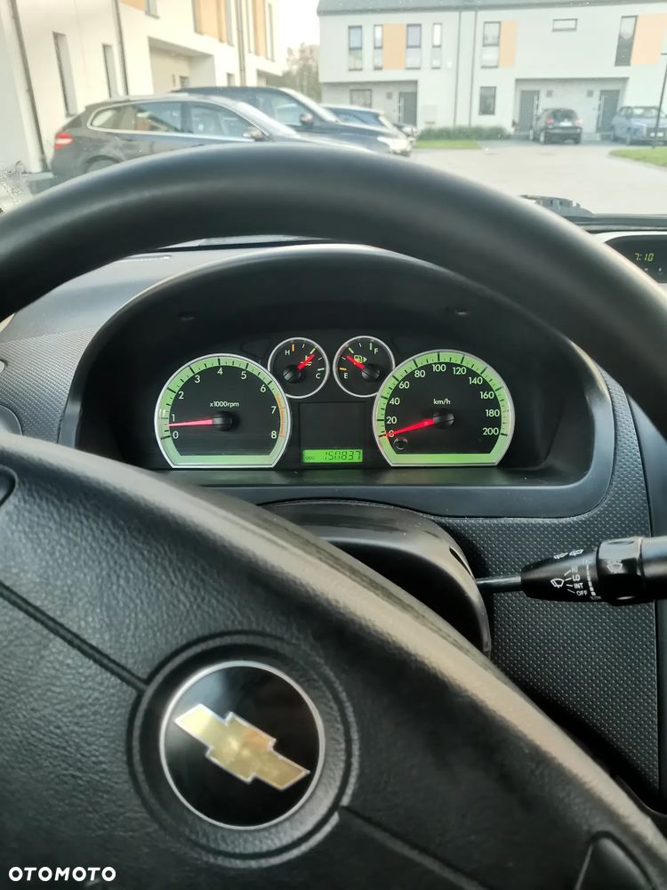 Chevrolet Aveo 1.2 - 10