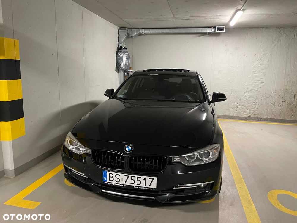 BMW Seria 3 328i Luxury Line - 4
