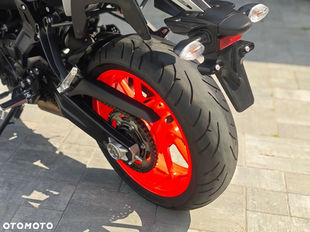 Yamaha MT - 17