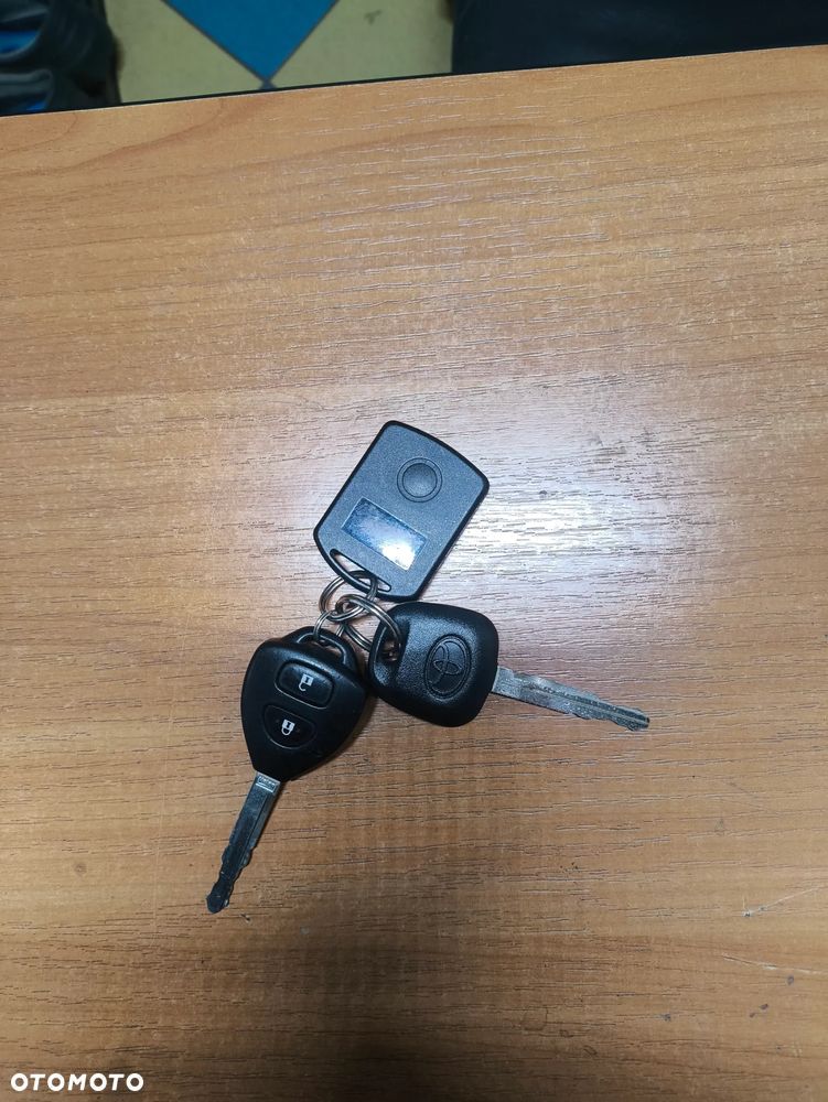 Toyota Auris 1.4 D-4D Premium - 17