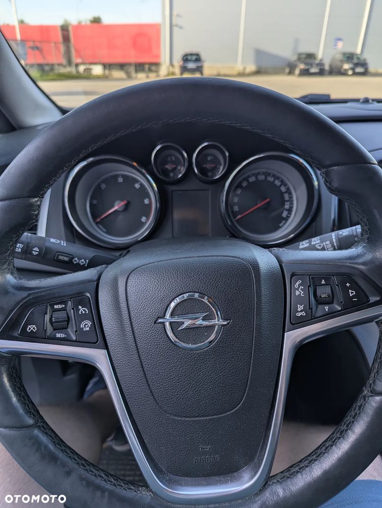 Opel Astra 2.0 CDTI Cosmo - 9