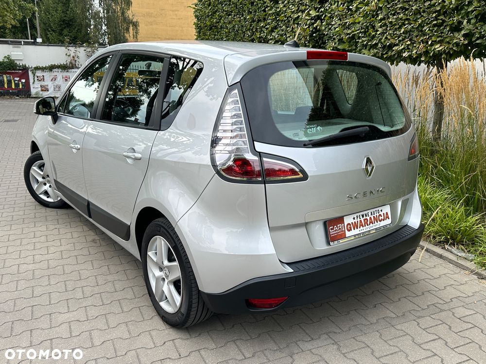 Renault Scenic 1.6 16V 110 TomTom Edition - 11