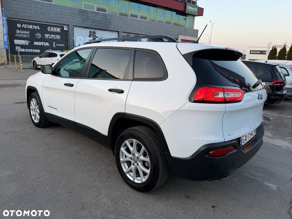 Jeep Cherokee - 4