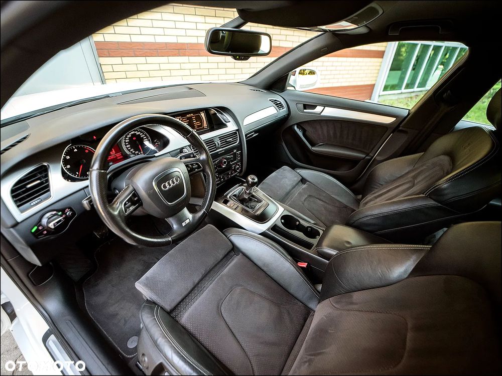 Audi A4 Limousine - 12