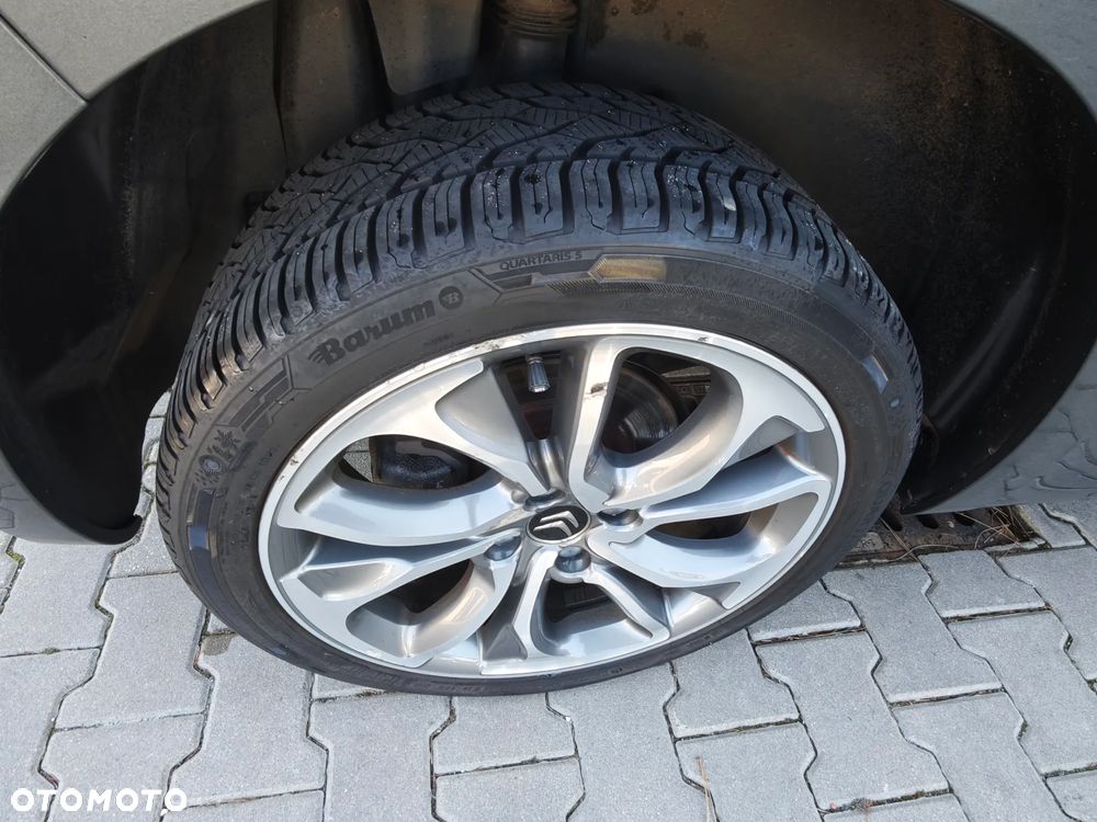 Citroën DS4 HDi 165 SoChic - 11