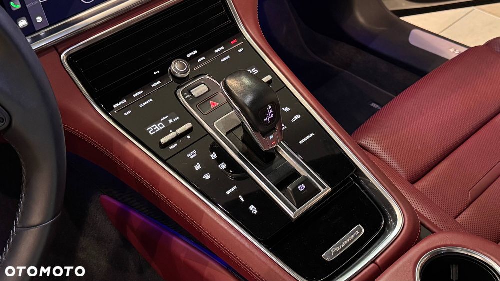 Porsche Panamera Standard - 26