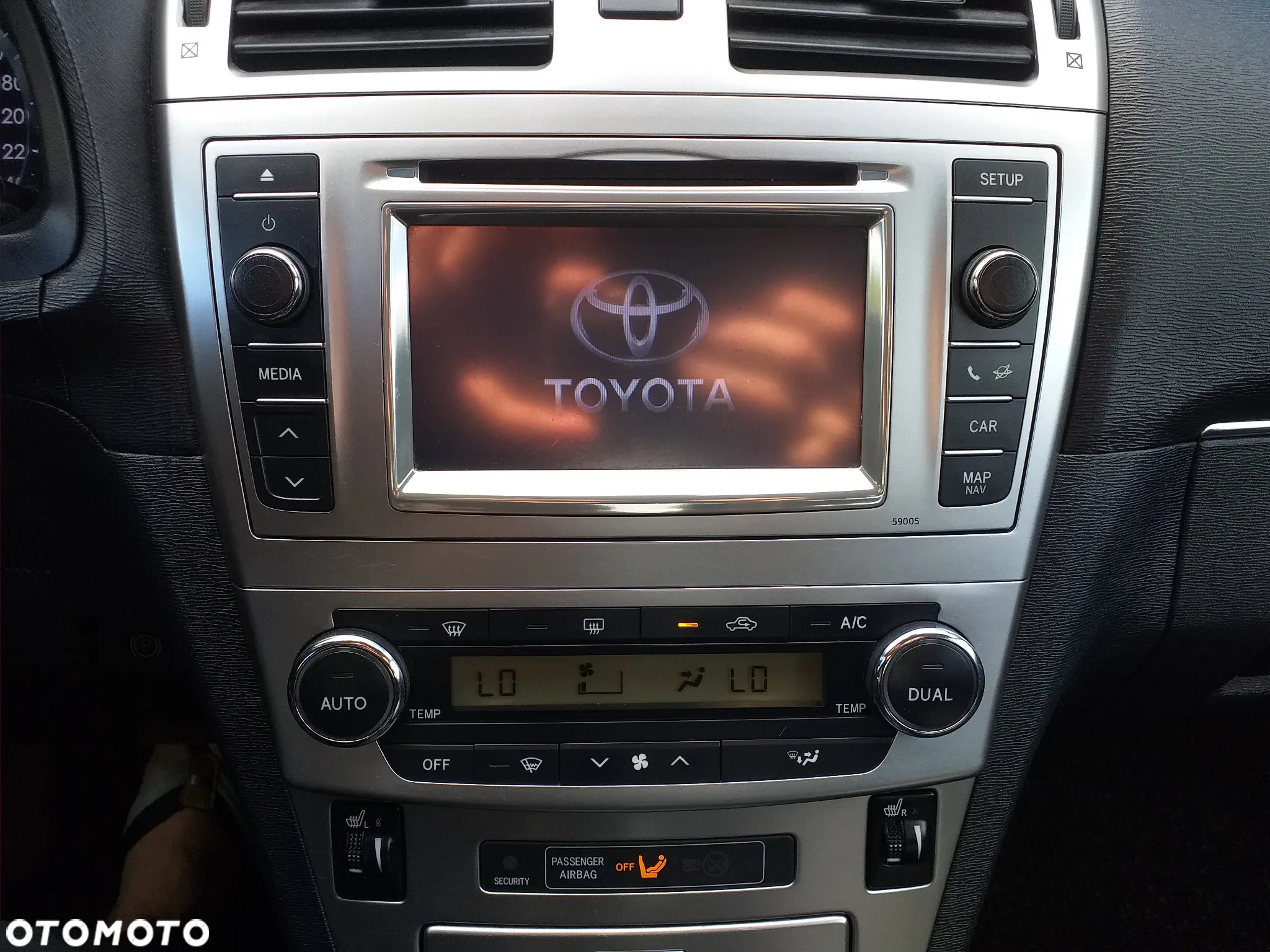 Toyota Avensis 1.8 Executive - 13