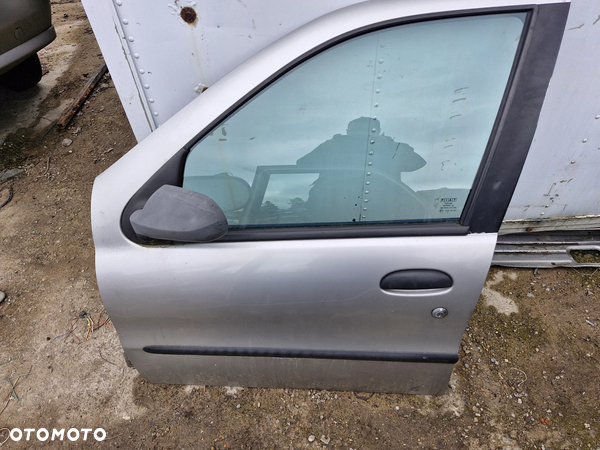 Drzwi przód tył prawy lewy FIAT ALBEA srebrne