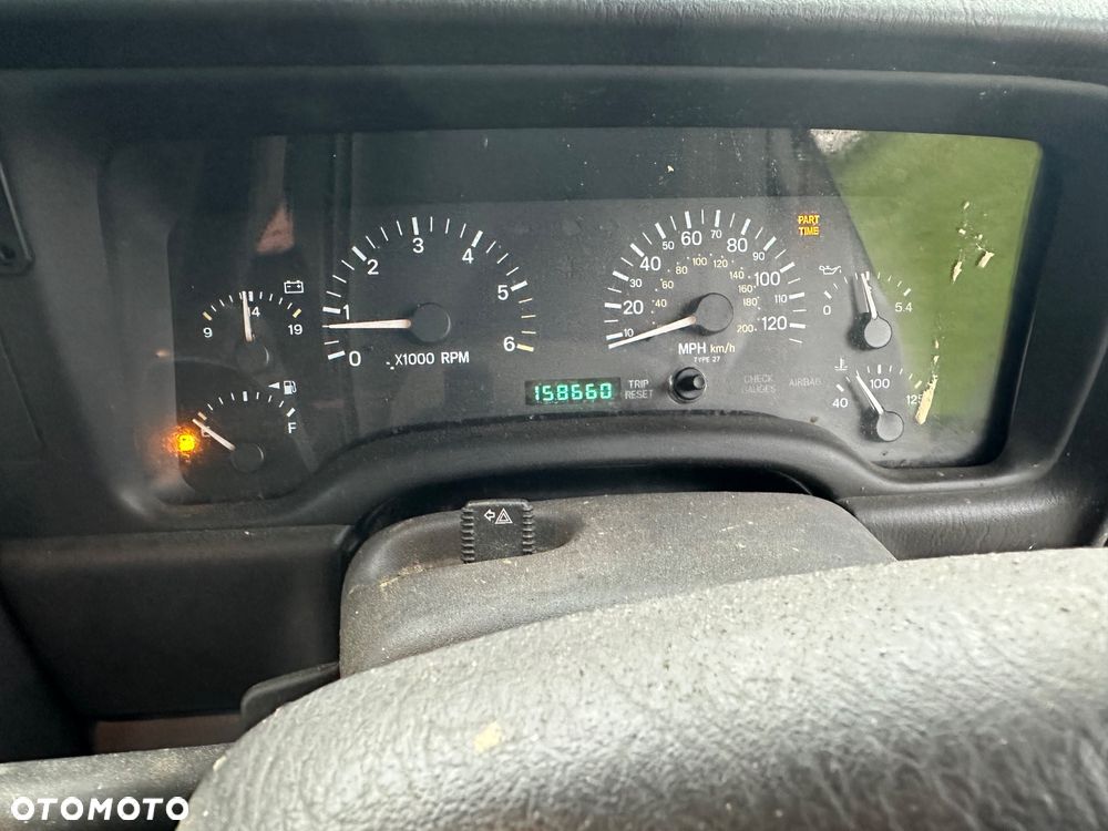 Jeep Cherokee 4.0 Limited - 29