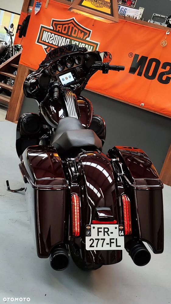 Harley-Davidson CVO Street Glide - 8