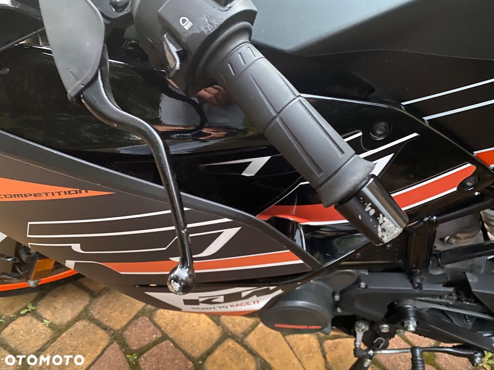 KTM RC 125 - 9
