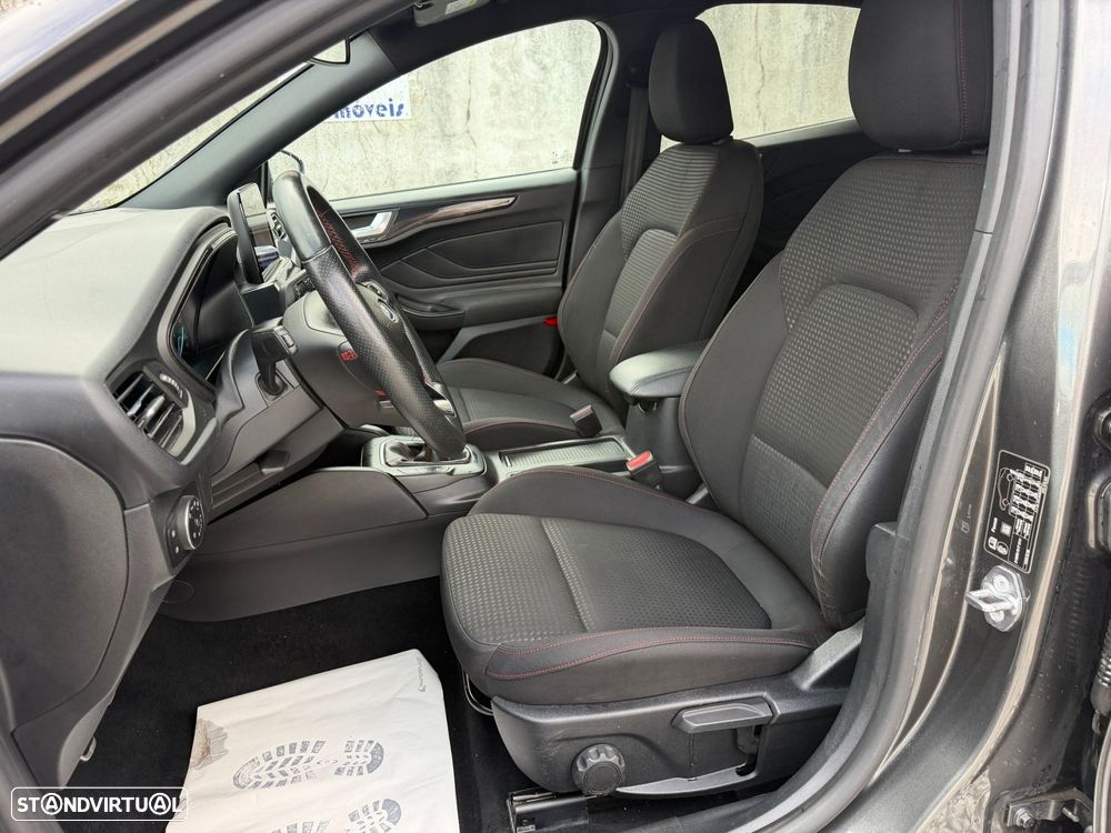 Ford Focus 1.0 EcoBoost Hybrid ST-LINE - 9