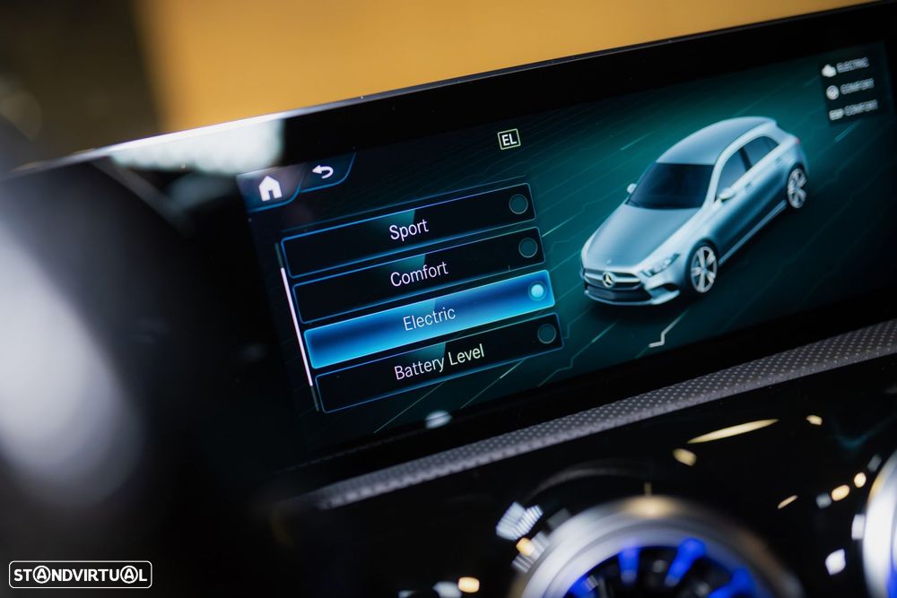 Mercedes-Benz A 250 e 8G-DCT AMG Line - 46