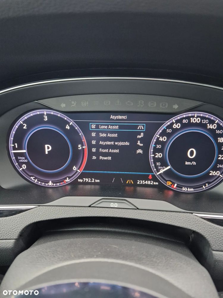 Volkswagen Passat 2.0 TDI SCR (BlueMotion Technology) DSG Highline - 34