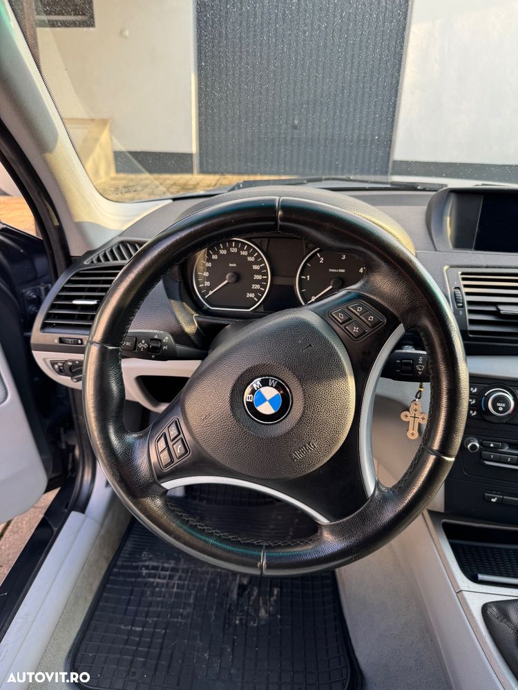 BMW Seria 1 118d - 10