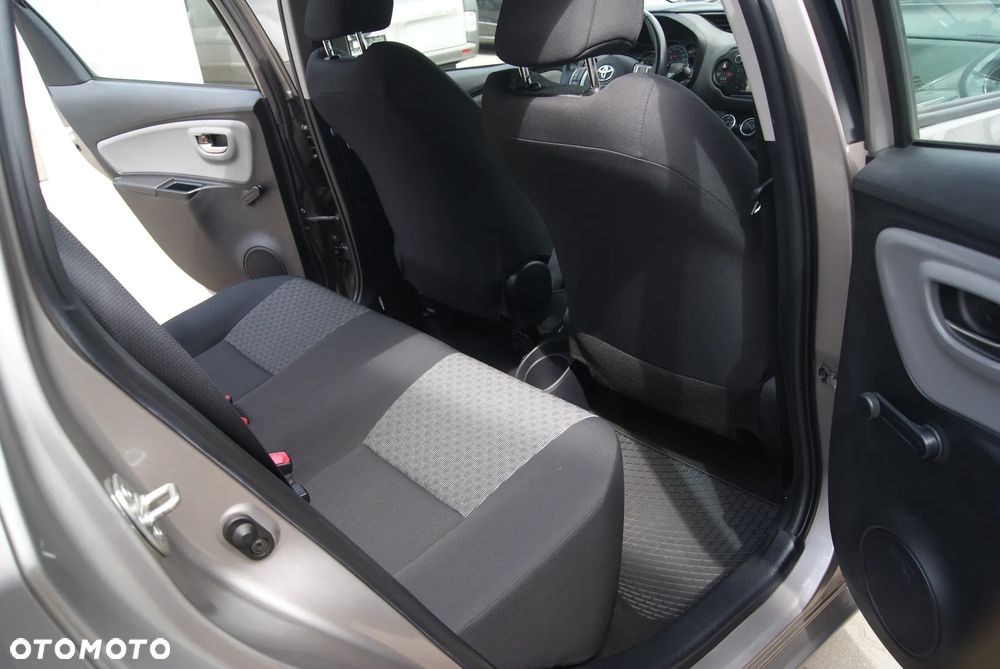 Toyota Yaris 1.33 Premium EU6 - 15