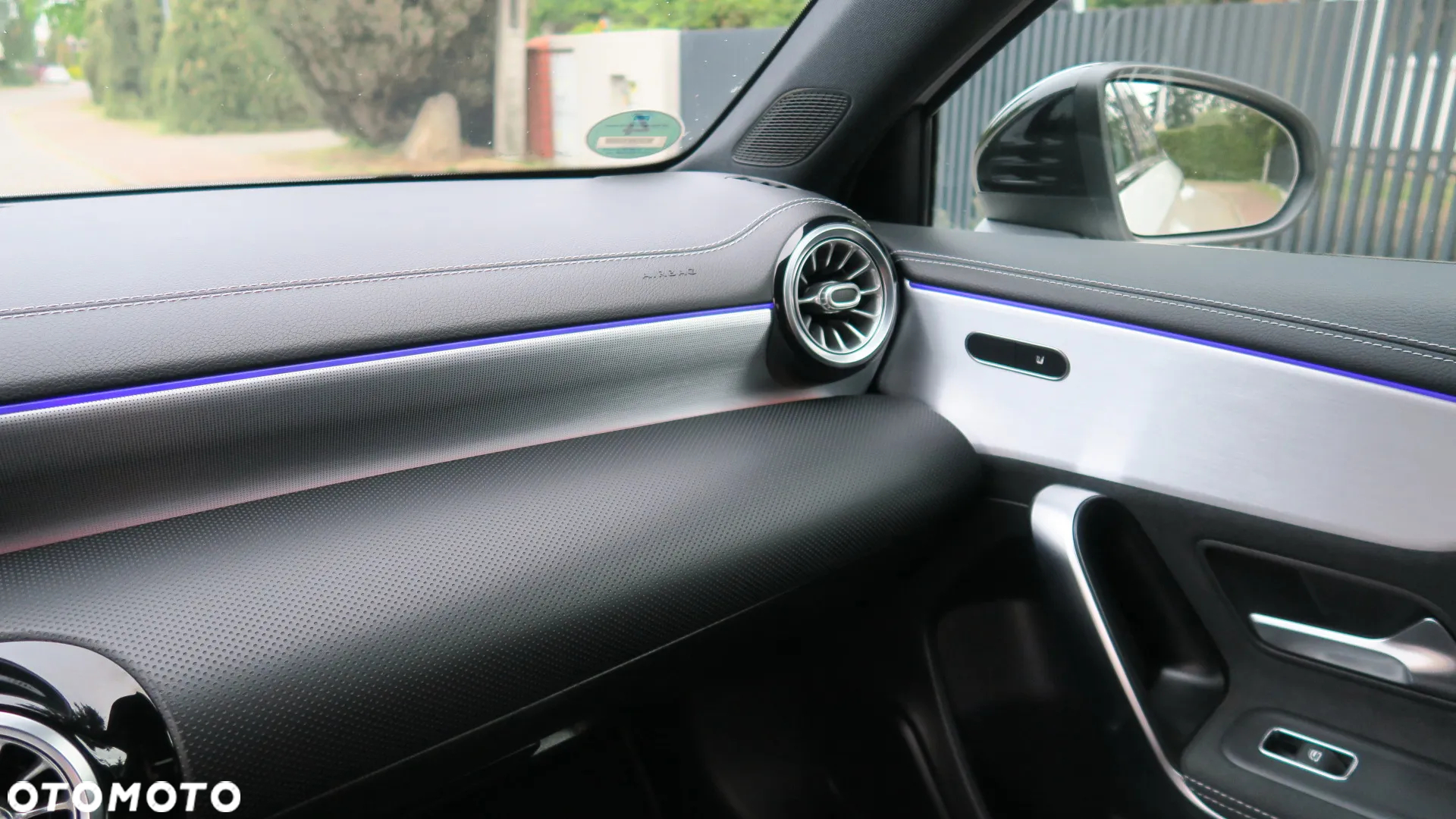 Mercedes-Benz Klasa A 180 7G-DCT Progressive Advanced - 31