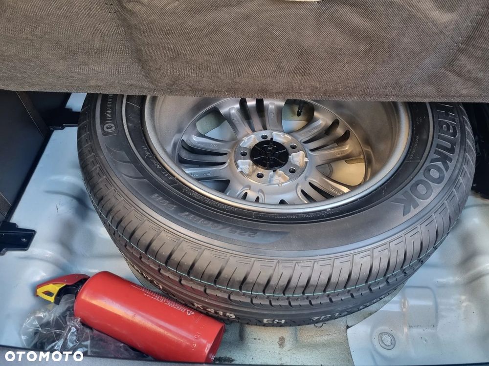 Hyundai ix35 1.7 CRDi 2WD blue Finale Gold - 25