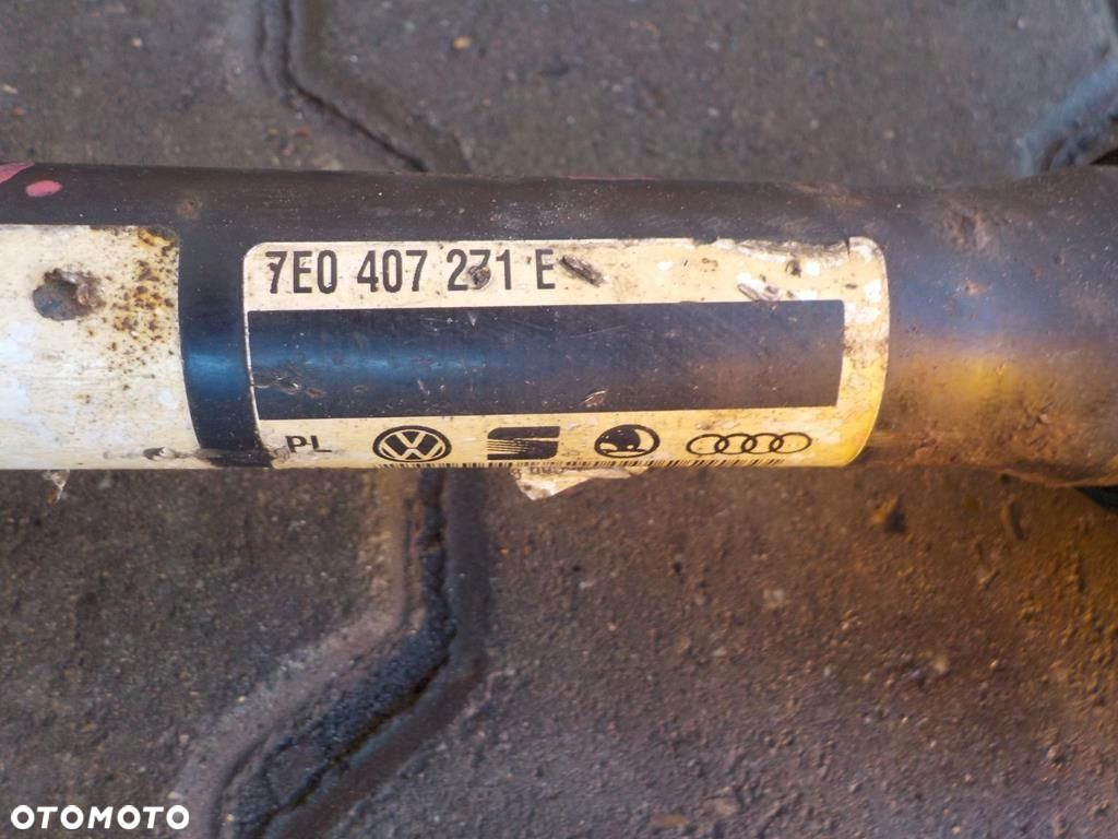 VW T5 LIFT 2.0 TDI 6 BIEGÓW PÓŁOŚ LEWA PRZEGUB 7E0407271E - 5