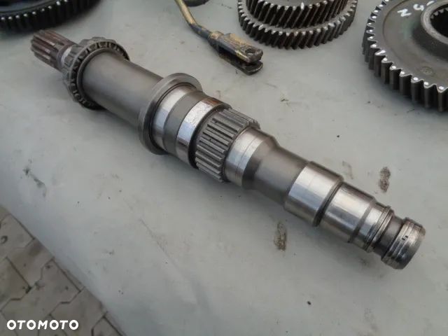 Kosz przedniego napędu przystawka Z61 New Holland 8560 - 5