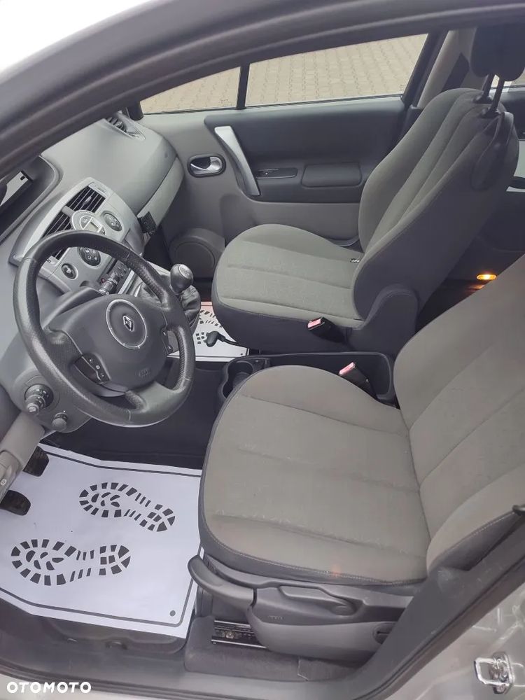 Renault Grand Scenic Gr 2.0 Confort Authentique - 34