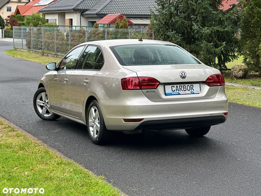 Volkswagen Jetta 1.2 TSI BlueMotion Technology Comfortline - 15