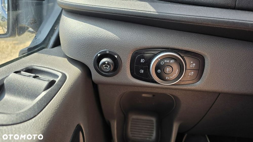 Ford Transit - 13