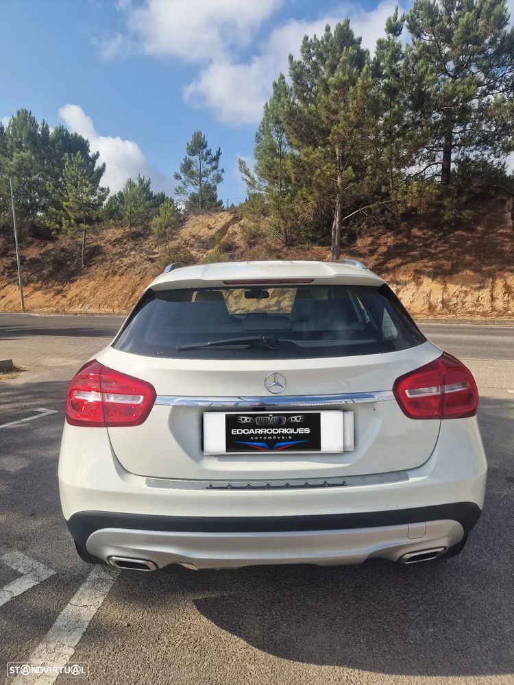 Mercedes-Benz GLA 220 d Urban - 8