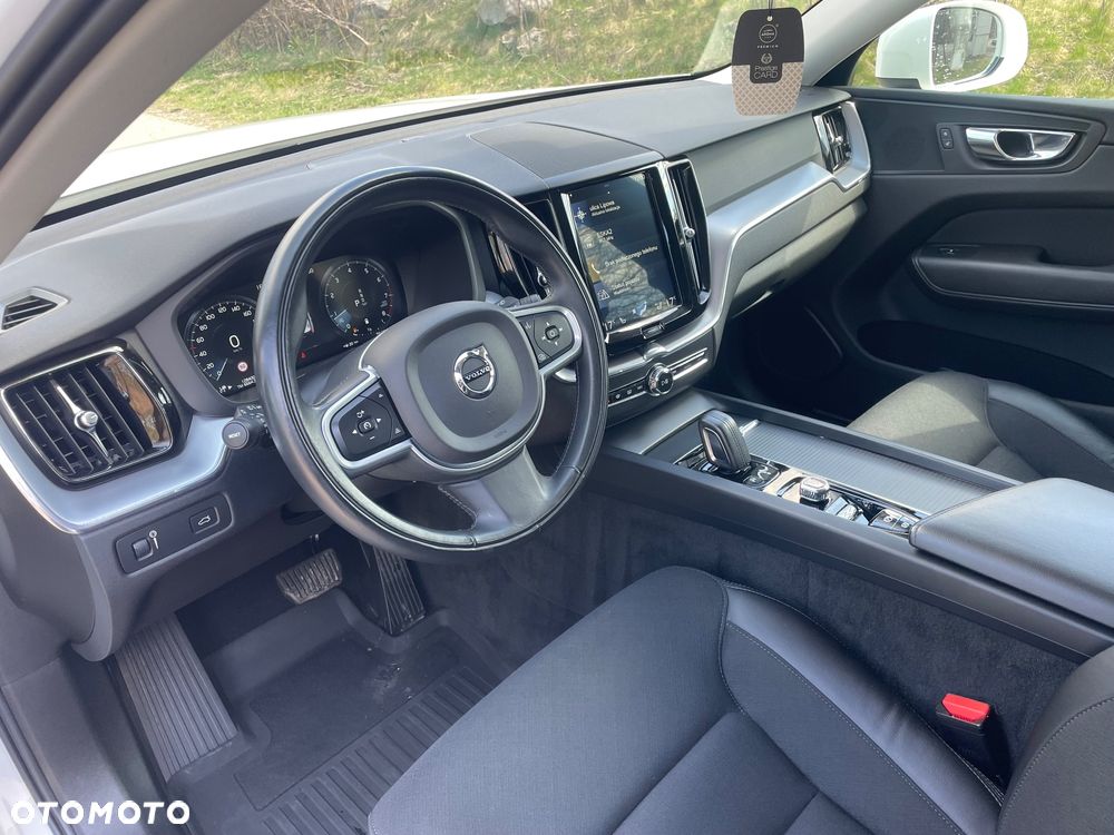 Volvo XC 60 B5 B Momentum Pro - 12